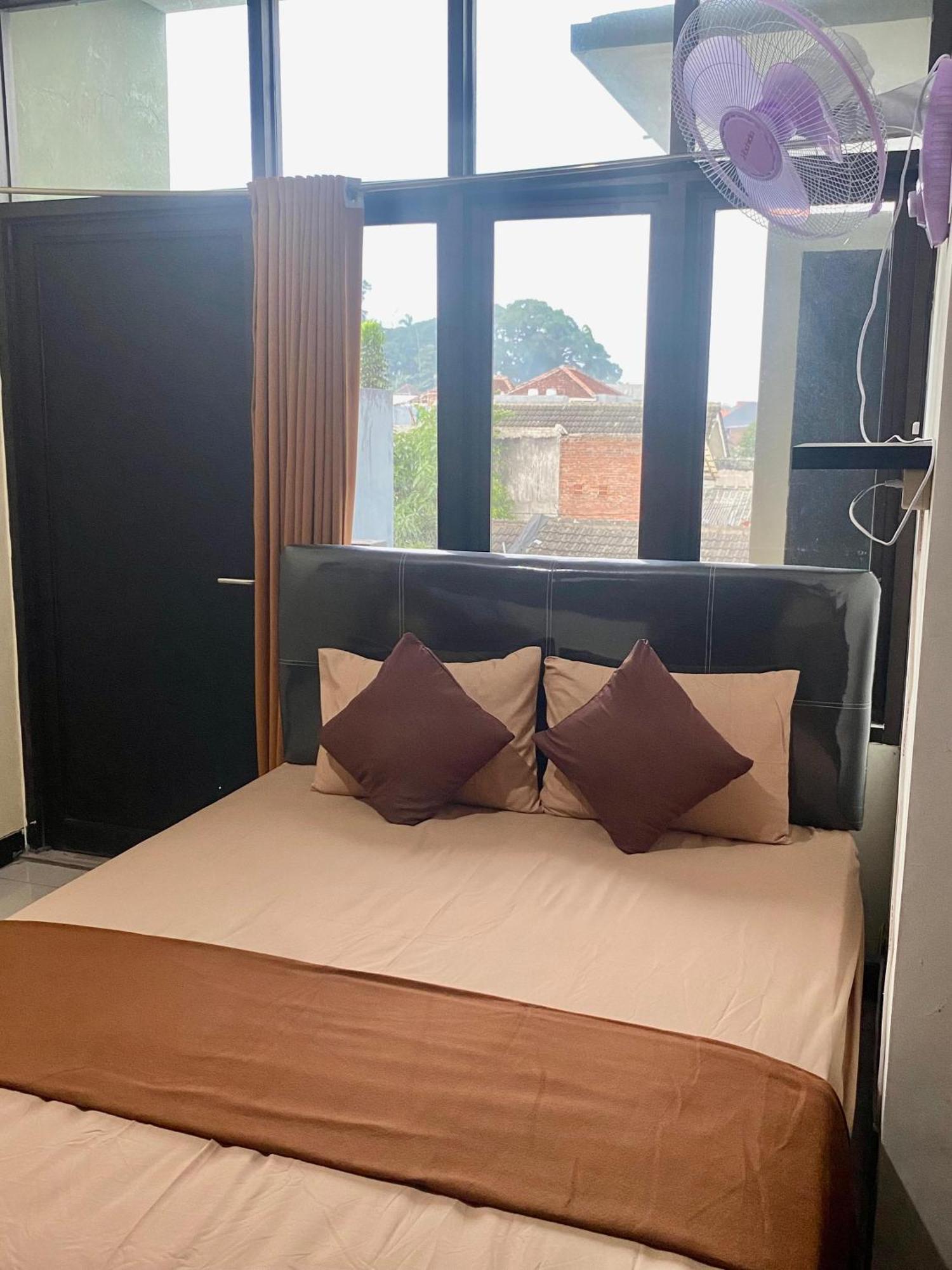 Zzz Hostel Malang Kültér fotó