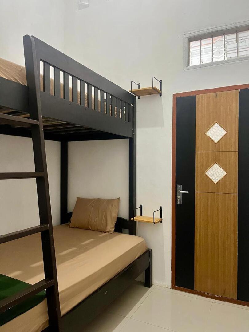 Zzz Hostel Malang Kültér fotó