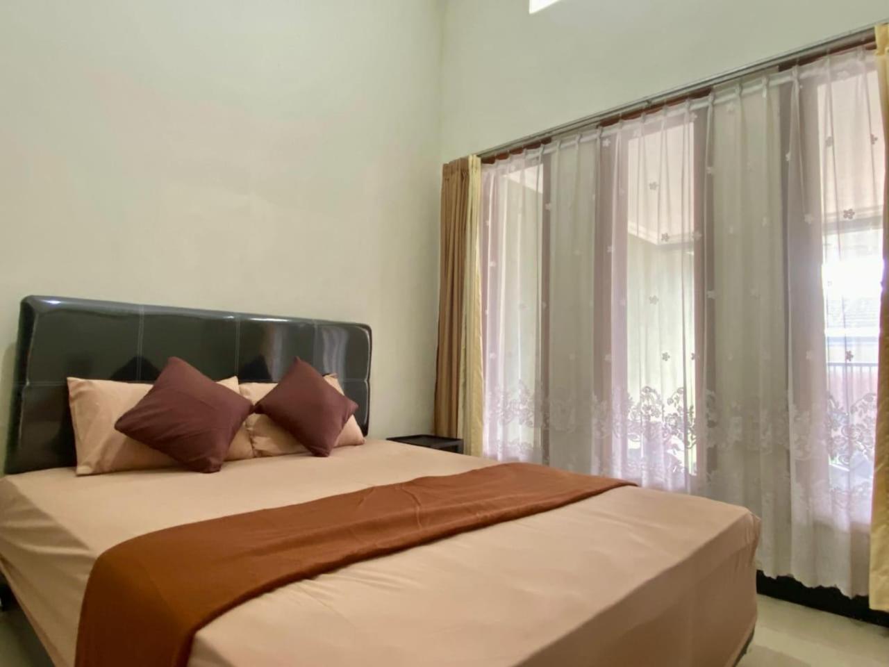 Zzz Hostel Malang Kültér fotó